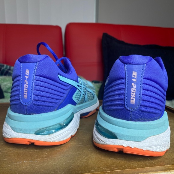 ASICS GT-2000 6 Women's Running Shoe - Picture 2 of 8